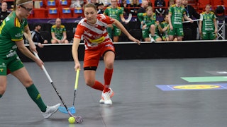 Eliska Krupnova i närkamp under SM-finalen 2022.